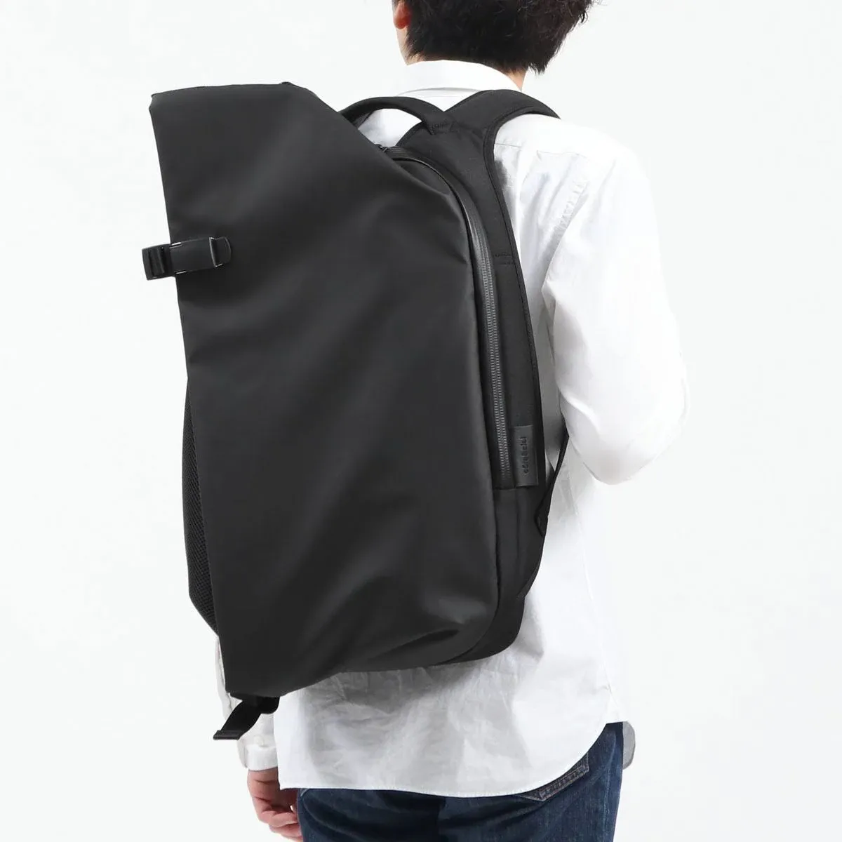 Black Isar M Obsidian Backpack