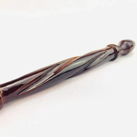 Will O'Wisp's Wand Emporium Witch and Wizard Wand