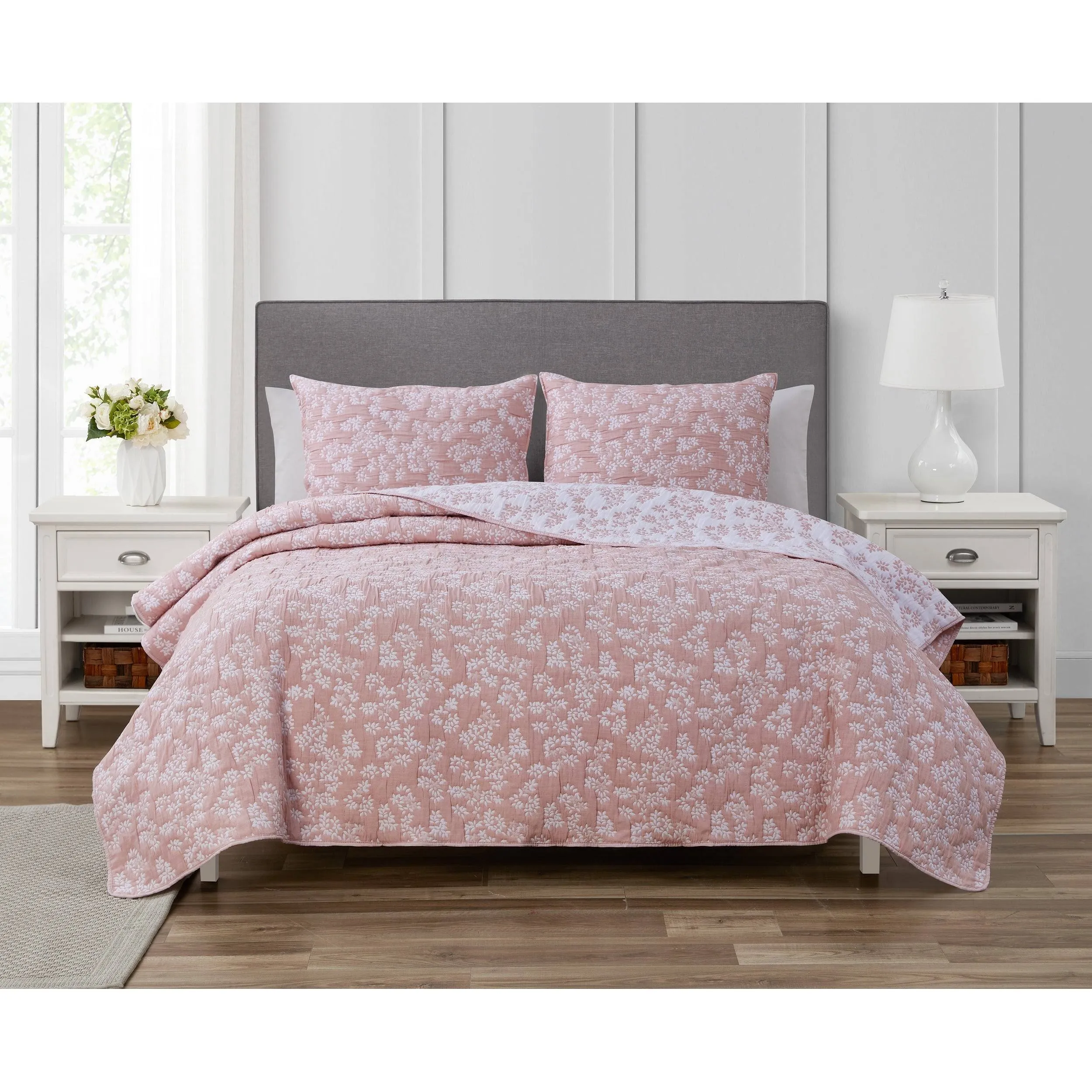 Cedar Court Annabella Floral Rose Blush Soft Matelasse Jacquard Quilt Set - Full - Queen